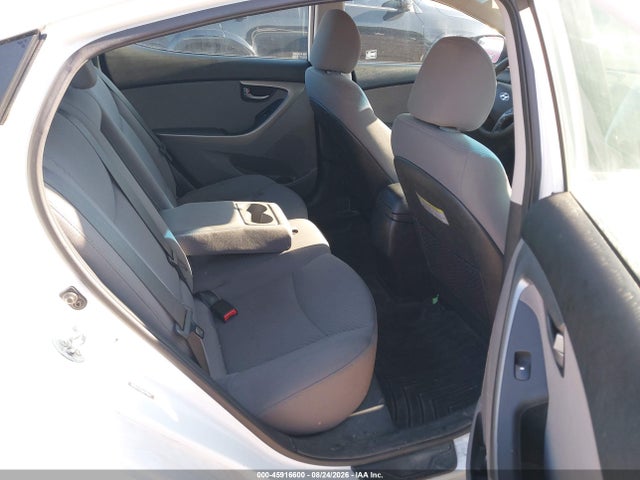 45916600 :رقم المزاد ، 5NPDH4AE9GH745547 vin ، 2016 Hyundai Elantra Se مزاد بيع