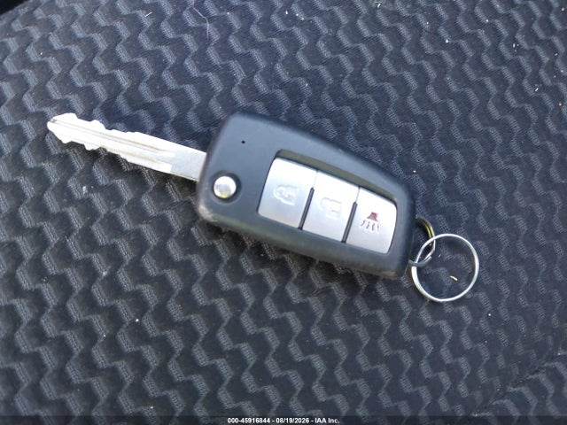 JN1BJ1CR3KW312340 Nissan Rogue Sport S