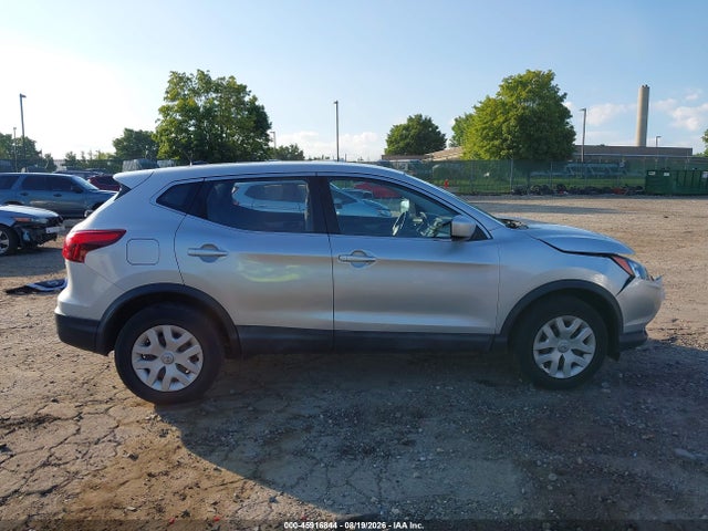 JN1BJ1CR3KW312340 Nissan Rogue Sport S