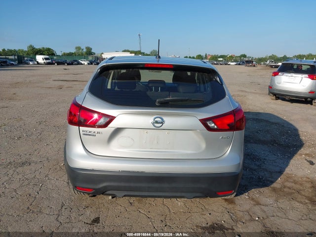 JN1BJ1CR3KW312340 Nissan Rogue Sport S