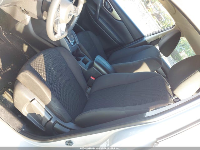 JN1BJ1CR3KW312340 Nissan Rogue Sport S
