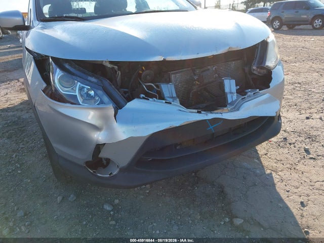 JN1BJ1CR3KW312340 Nissan Rogue Sport S
