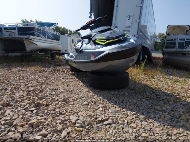 45916916 :رقم المزاد ، YDV42578L324 vin ، 2024 Seadoo Rxt مزاد بيع