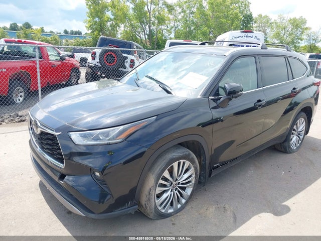 2025 Toyota Highlander Hybrid Platinum მანქანა იყიდება აუქციონზე, vin: 5TDEBRCH9SS655621, აუქციონის ნომერი: 45916930