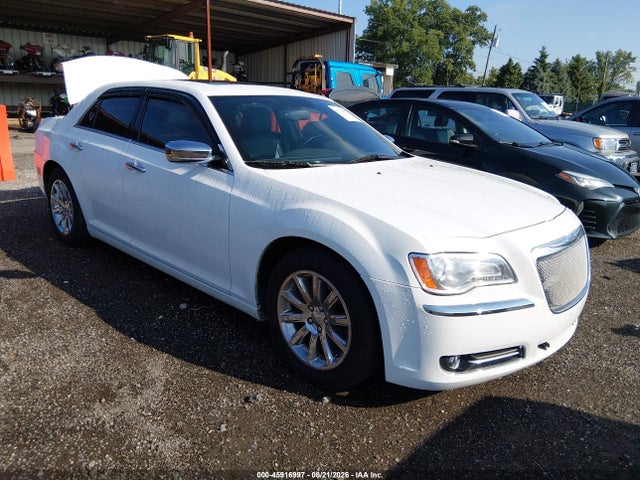 2013 Chrysler 300c მანქანა იყიდება აუქციონზე, vin: 2C3CCAEG9DH527945, აუქციონის ნომერი: 45916997