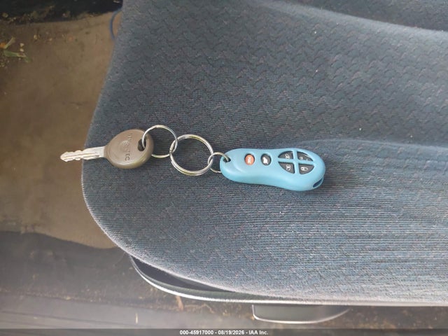 45917000 :رقم المزاد ، 2C4GP44372R624795 vin ، 2002 Chrysler Town & Country Lx مزاد بيع