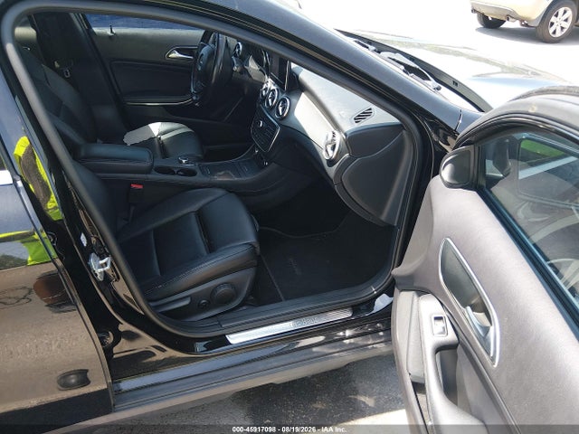 2016 Mercedes-benz Gla 250 მანქანა იყიდება აუქციონზე, vin: WDCTG4EB3GJ200928, აუქციონის ნომერი: 45917098