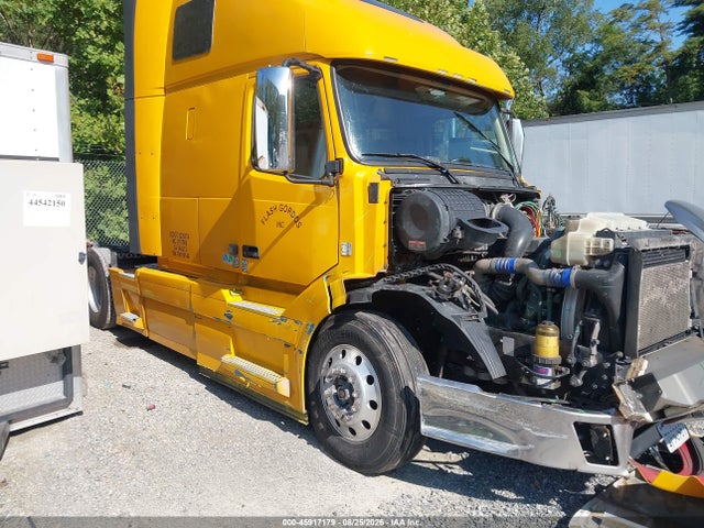 Продажа на аукционе авто 2015 Volvo Vn Vnl, vin: 4V4NC9EH4FN919144, номер лота: 45917179