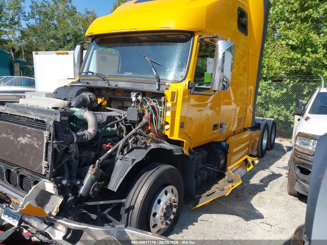 Продажа на аукционе авто 2015 Volvo Vn Vnl, vin: 4V4NC9EH4FN919144, номер лота: 45917179