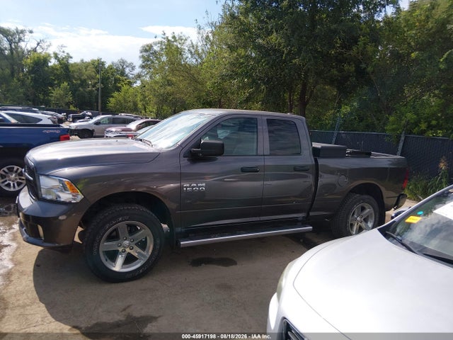 Продажа на аукционе авто 2017 Ram 1500 Express  4x4 6'4 Box, vin: 1C6RR7FG7HS842559, номер лота: 45917198