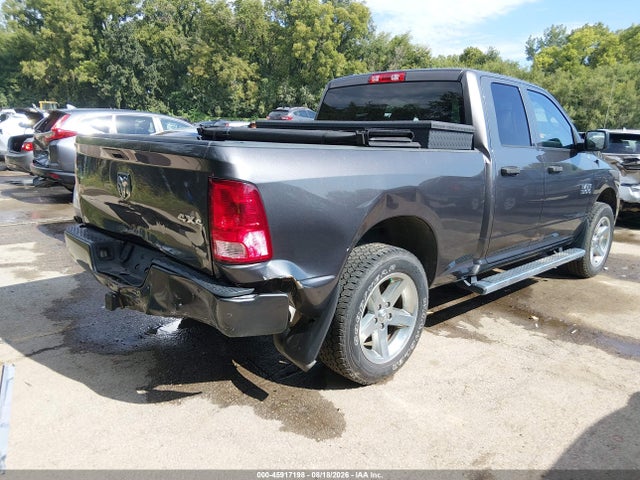 Продажа на аукционе авто 2017 Ram 1500 Express  4x4 6'4 Box, vin: 1C6RR7FG7HS842559, номер лота: 45917198