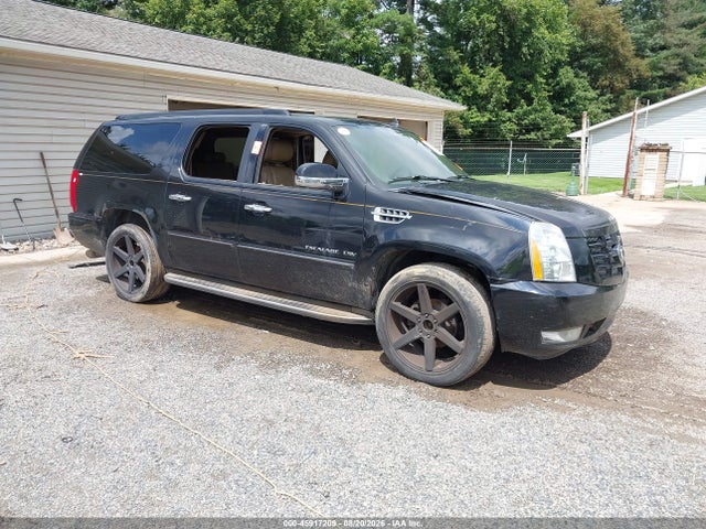 Auction sale of the 2011 Cadillac Escalade Esv Luxury, vin: 1GYS4HEF2BR396384, lot number: 45917209