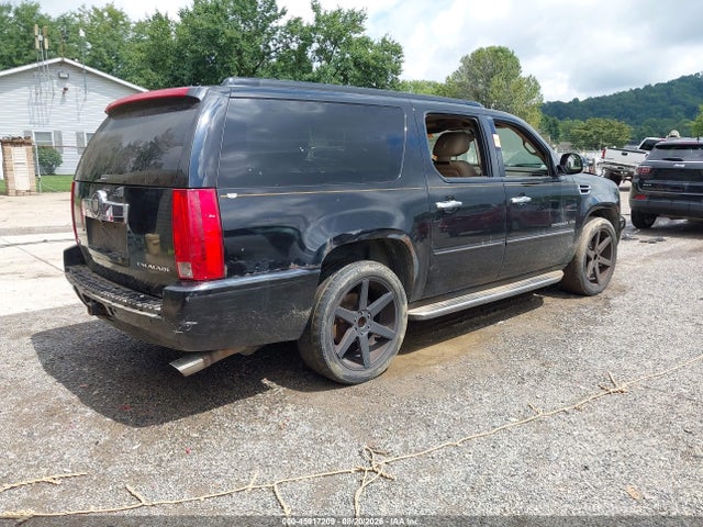Продаж на аукціоні авто 2011 Cadillac Escalade Esv Luxury, vin: 1GYS4HEF2BR396384, номер лоту: 45917209