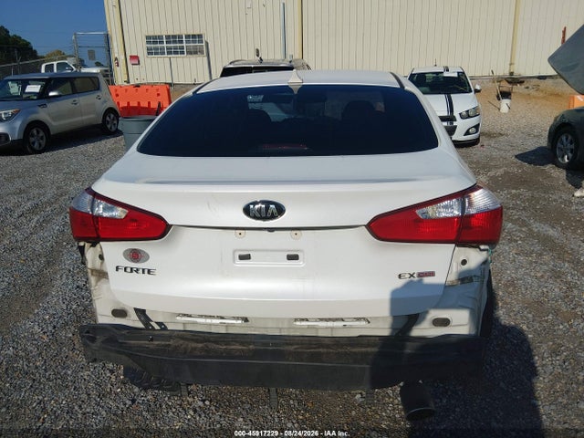 KNAFX4A8XG5552925 KIA FORTE EX