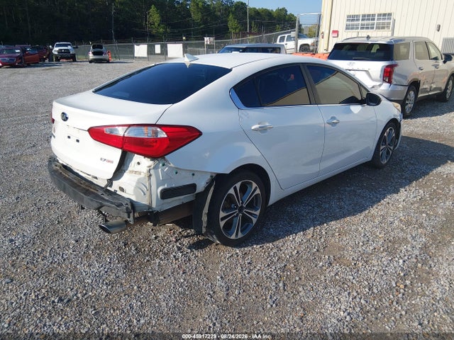KNAFX4A8XG5552925 KIA FORTE EX