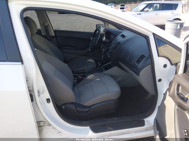 KNAFX4A8XG5552925 KIA FORTE EX
