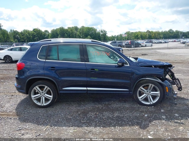 2015 Volkswagen Tiguan R-line მანქანა იყიდება აუქციონზე, vin: WVGBV7AX0FW088807, აუქციონის ნომერი: 45917296