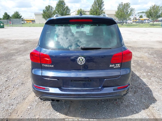 2015 Volkswagen Tiguan R-line მანქანა იყიდება აუქციონზე, vin: WVGBV7AX0FW088807, აუქციონის ნომერი: 45917296