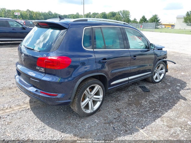 2015 Volkswagen Tiguan R-line მანქანა იყიდება აუქციონზე, vin: WVGBV7AX0FW088807, აუქციონის ნომერი: 45917296