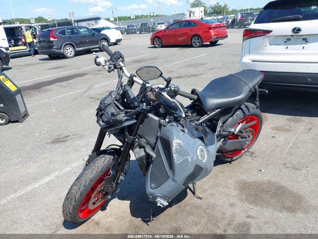 45917314 :رقم المزاد ، JYARN71E1MA001102 vin ، 2021 Yamaha Mt09 مزاد بيع