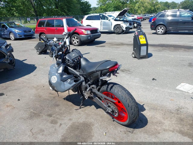 45917314 :رقم المزاد ، JYARN71E1MA001102 vin ، 2021 Yamaha Mt09 مزاد بيع