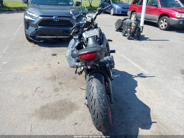 45917314 :رقم المزاد ، JYARN71E1MA001102 vin ، 2021 Yamaha Mt09 مزاد بيع