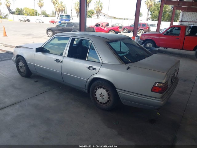 Aukcja sprzedaży 1995 Mercedes-benz E 320 Base/320 Special, vin: WDBEA32E1SC261084, numer aukcji: 45917318