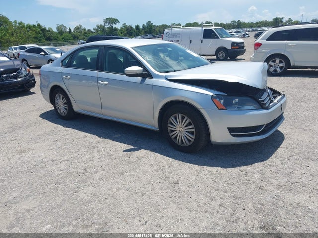 2014 Volkswagen Passat 1.8t S მანქანა იყიდება აუქციონზე, vin: 1VWAT7A30EC111373, აუქციონის ნომერი: 45917425