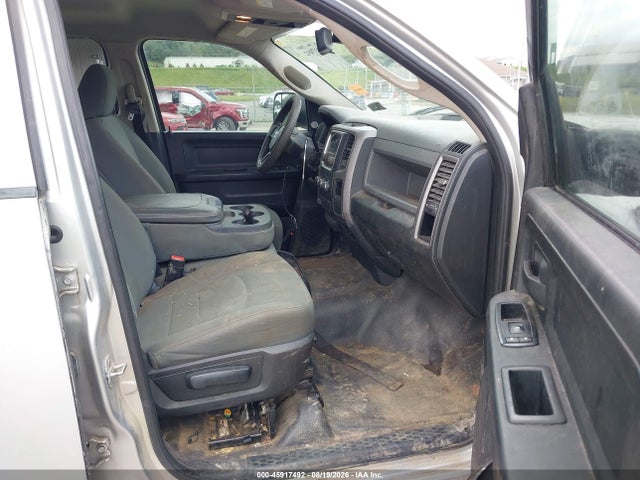 45917492 :رقم المزاد ، 3C6TR5CT5EG240046 vin ، 2014 Ram 2500 Tradesman مزاد بيع