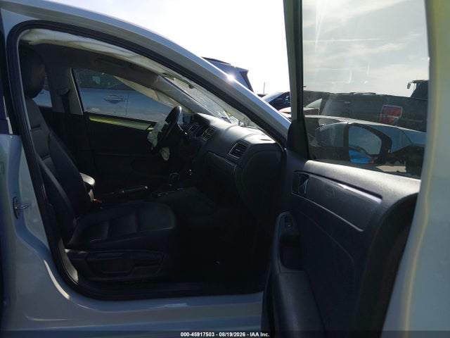 45917503 :رقم المزاد ، 3VWDB7AJ4HM412150 vin ، 2017 Volkswagen Jetta 1.4t Se مزاد بيع
