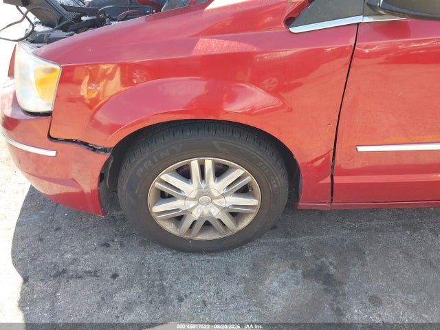 2010 Chrysler Town & Country Limited მანქანა იყიდება აუქციონზე, vin: 2A4RR6DX4AR137225, აუქციონის ნომერი: 45917532