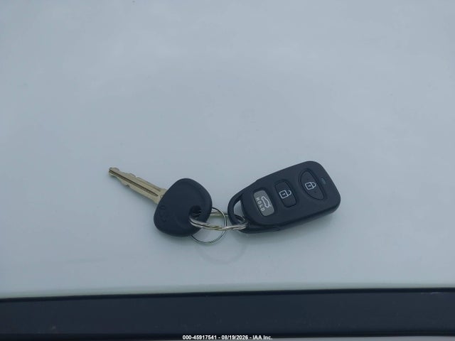 Продажа на аукционе авто 2020 Hyundai Elantra Se, vin: 5NPD74LF2LH609182, номер лота: 45917541