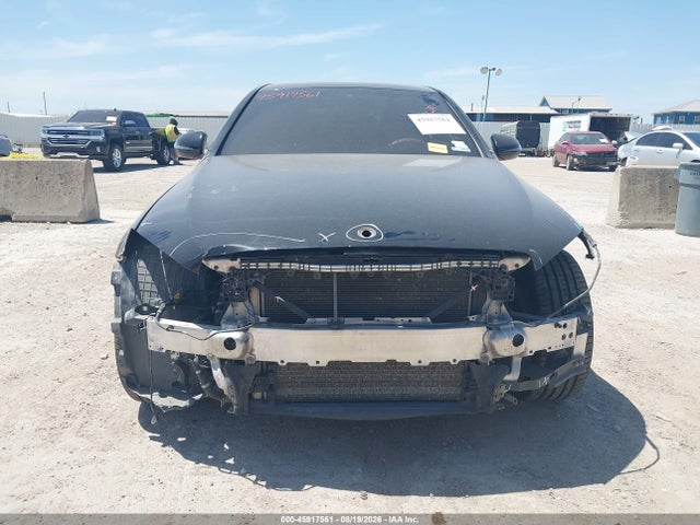 45917561 :رقم المزاد ، 55SWF4KB4JU268968 vin ، 2018 Mercedes-benz C 300 4matic مزاد بيع