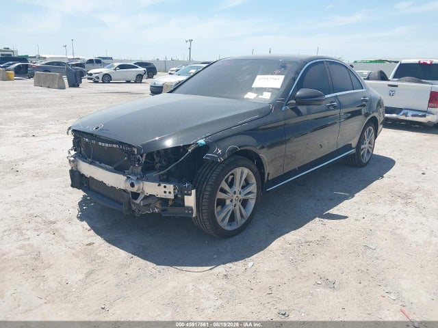 45917561 :رقم المزاد ، 55SWF4KB4JU268968 vin ، 2018 Mercedes-benz C 300 4matic مزاد بيع