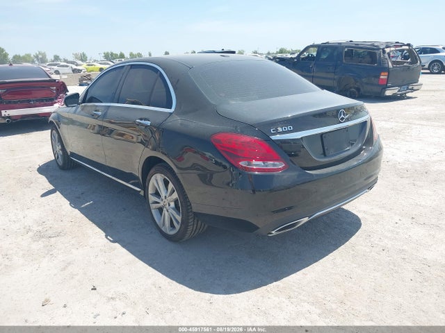 45917561 :رقم المزاد ، 55SWF4KB4JU268968 vin ، 2018 Mercedes-benz C 300 4matic مزاد بيع