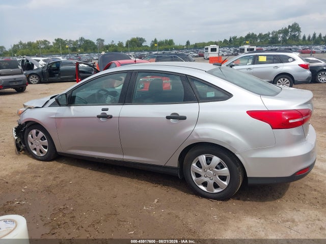2016 Ford Focus S მანქანა იყიდება აუქციონზე, vin: 1FADP3E2XGL266651, აუქციონის ნომერი: 45917600