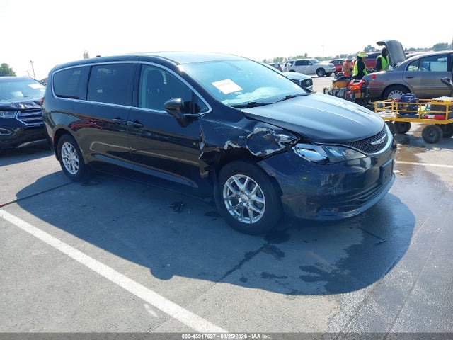 2017 Chrysler Pacifica Touring მანქანა იყიდება აუქციონზე, vin: 2C4RC1DG8HR522565, აუქციონის ნომერი: 45917627