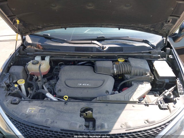 Продаж на аукціоні авто 2017 Chrysler Pacifica Touring, vin: 2C4RC1DG8HR522565, номер лоту: 45917627