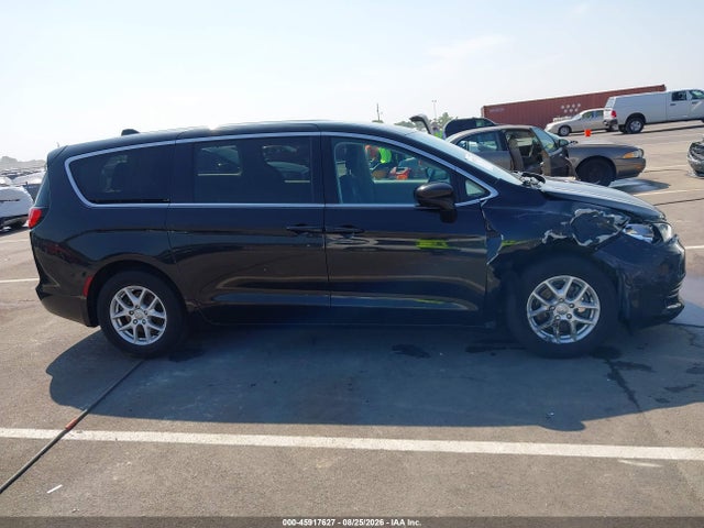 Продаж на аукціоні авто 2017 Chrysler Pacifica Touring, vin: 2C4RC1DG8HR522565, номер лоту: 45917627