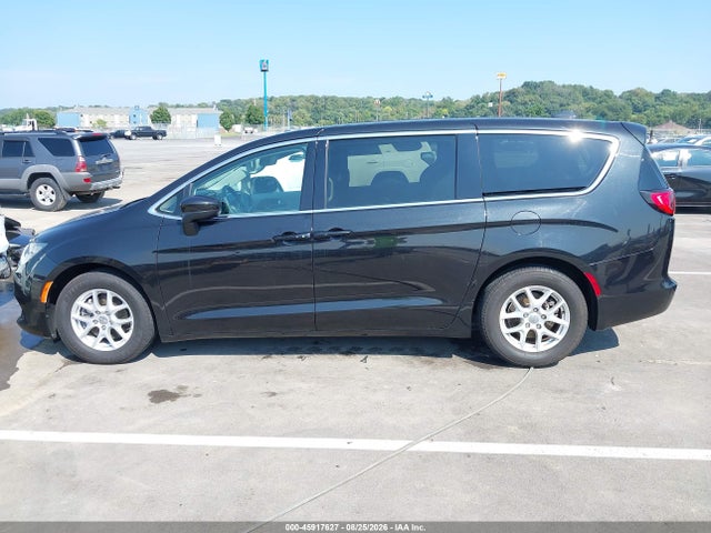 Продаж на аукціоні авто 2017 Chrysler Pacifica Touring, vin: 2C4RC1DG8HR522565, номер лоту: 45917627