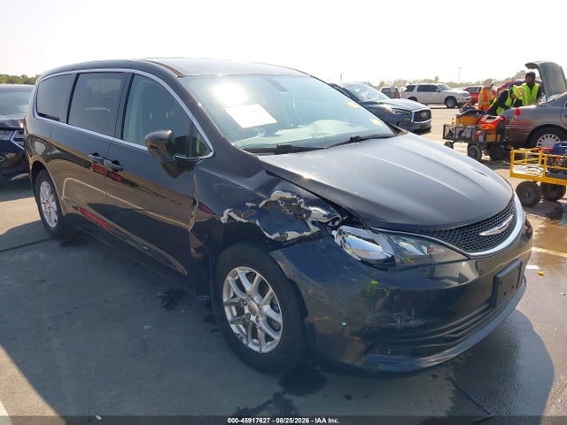 Продаж на аукціоні авто 2017 Chrysler Pacifica Touring, vin: 2C4RC1DG8HR522565, номер лоту: 45917627