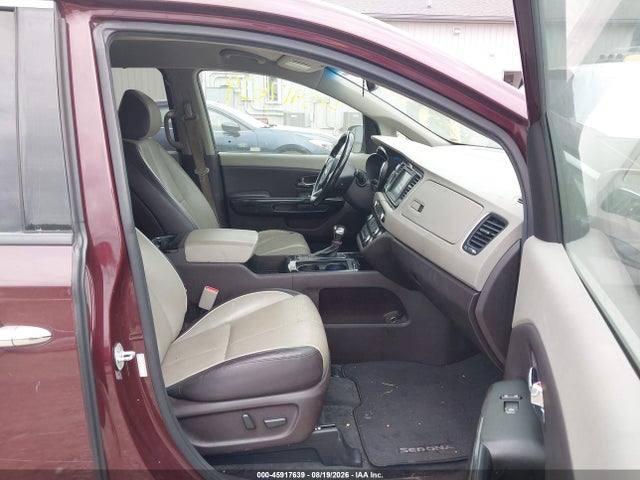 45917639 :رقم المزاد ، KNDME5C10H6271962 vin ، 2017 Kia Sedona Sx Luxury مزاد بيع