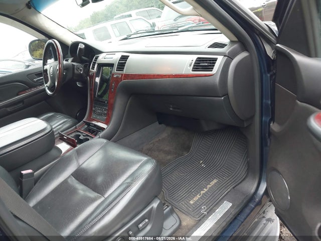 2007 Cadillac Escalade მანქანა იყიდება აუქციონზე, vin: 1GYFK63847R308295, აუქციონის ნომერი: 45917684