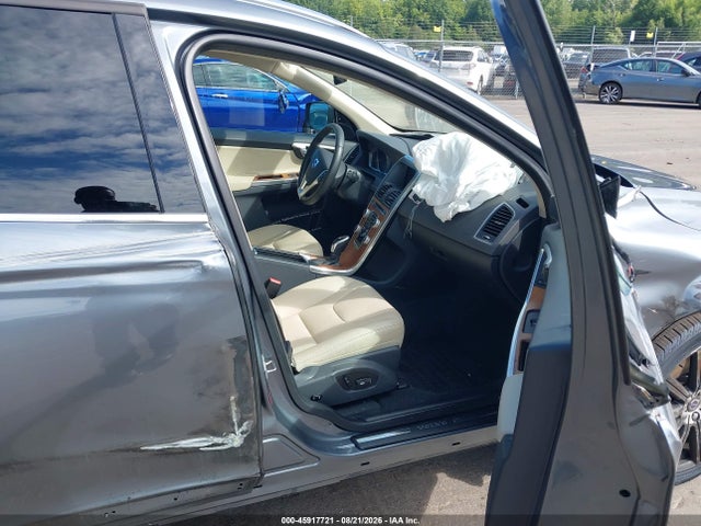 45917721 :رقم المزاد ، YV449MRU1H2211547 vin ، 2017 Volvo Xc60 T6 Inscription مزاد بيع