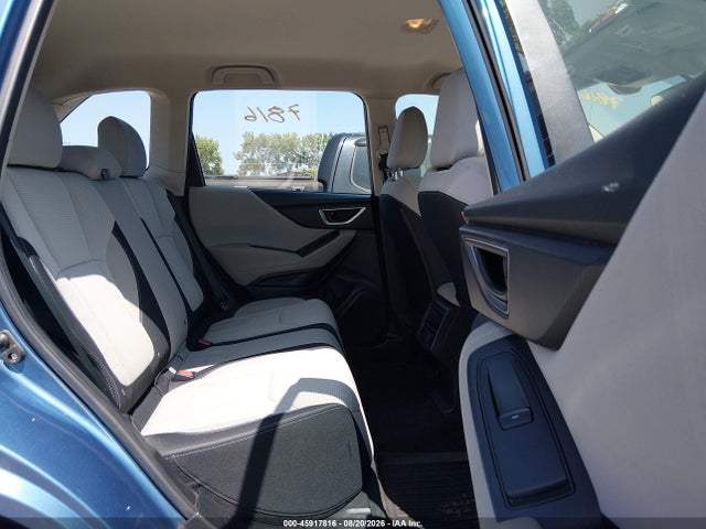 Subaru Forester 2019 JF2SKACC7KH436817 Image 8