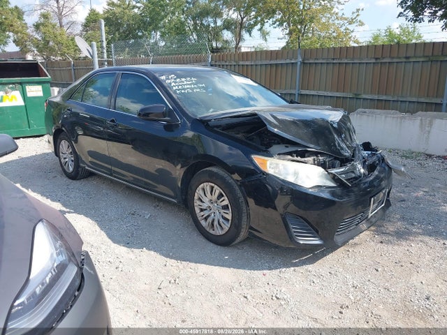 2014 Toyota Camry Le მანქანა იყიდება აუქციონზე, vin: 4T4BF1FK8ER395441, აუქციონის ნომერი: 45917818