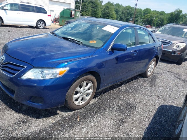 2010 Toyota Camry Le მანქანა იყიდება აუქციონზე, vin: 4T1BF3EK6AU562753, აუქციონის ნომერი: 45917860