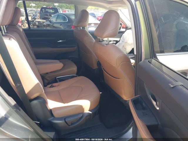 Продажа на аукционе авто 2025 Toyota Grand Highlander Platinum, vin: 5TDAAAB55SS085210, номер лота: 45917904