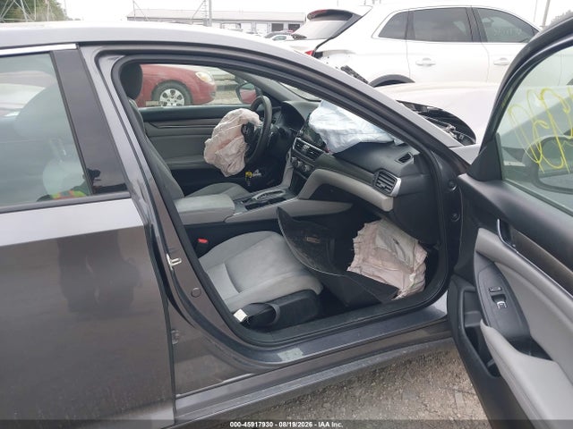 45917930 :رقم المزاد ، 1HGCV3F11JA009092 vin ، 2018 Honda Accord Hybrid مزاد بيع