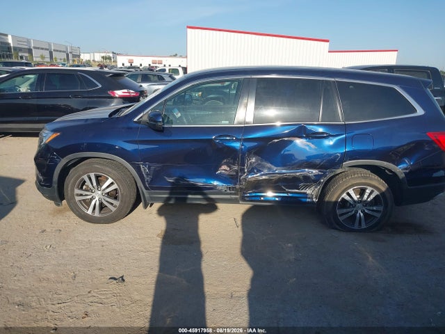 45917958 :رقم المزاد ، 5FNYF5H34HB043038 vin ، 2017 Honda Pilot Ex مزاد بيع